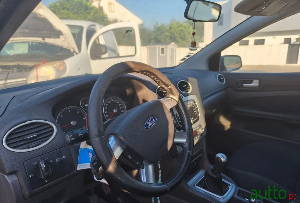 2007' Ford Focus photo #4