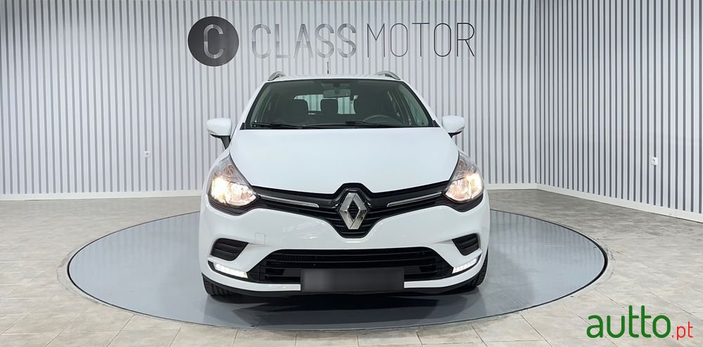 2019' Renault Clio photo #2