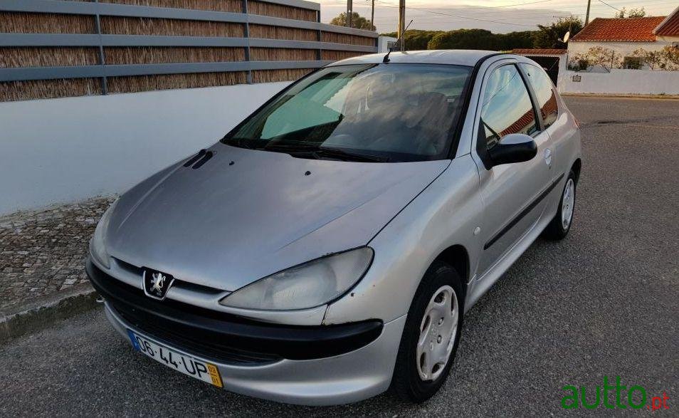 2003' Peugeot 206 photo #1