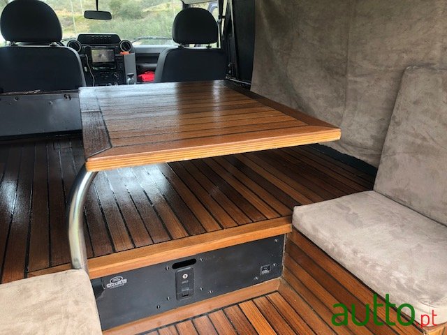 2014' Land Rover Defender 110 photo #5