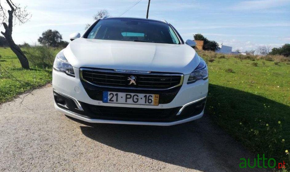 2014' Peugeot 508 Sw photo #3