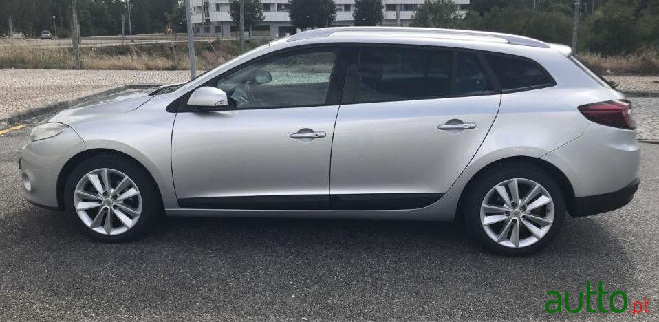 2009' Renault Megane Sport Tourer photo #1