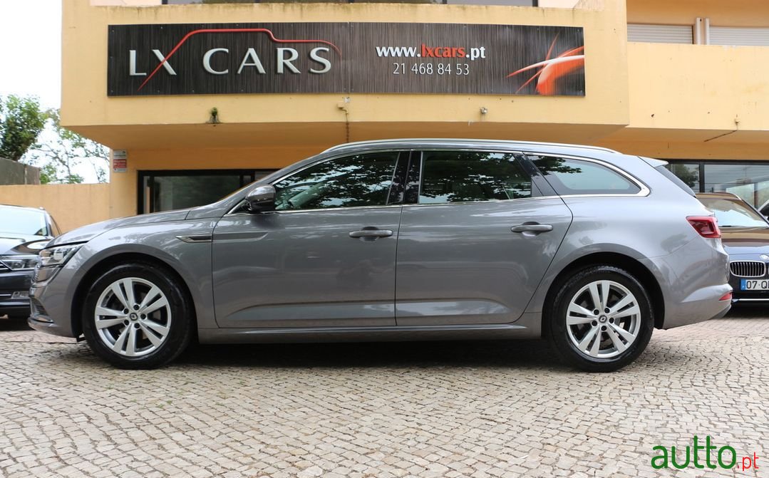 2017' Renault Talisman Sport Tourer photo #3