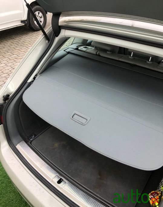 2014' Audi A4 Avant photo #5