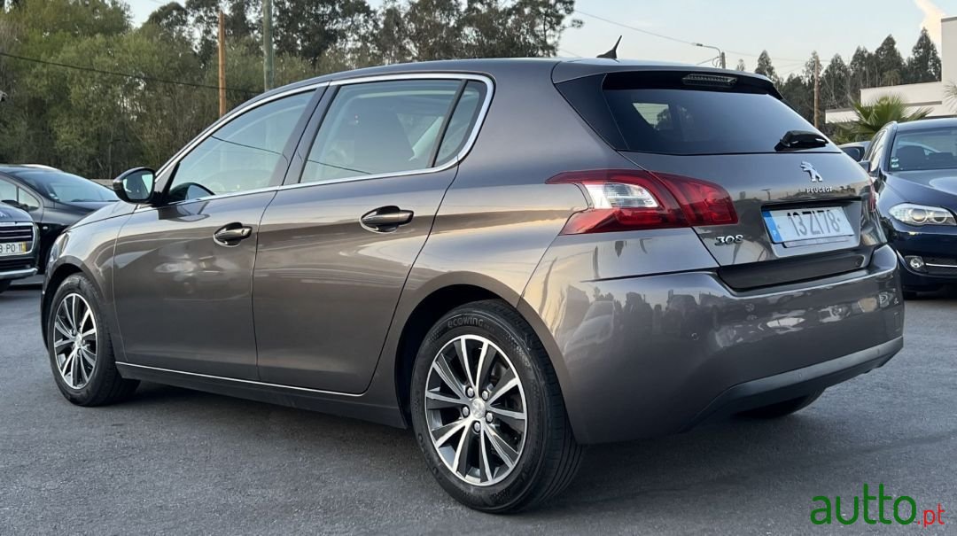 2014' Peugeot 308 photo #3
