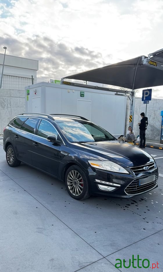 2010' Ford Mondeo Sw photo #1