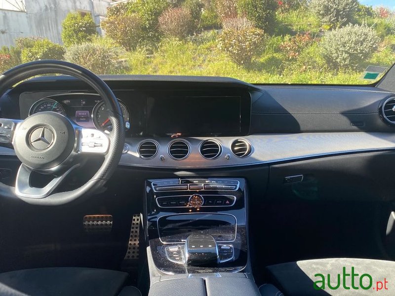 2018' Mercedes-Benz E-220 photo #5