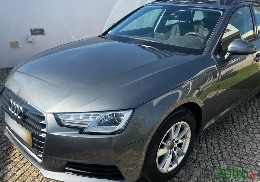 2016' Audi A4 Avant photo #1