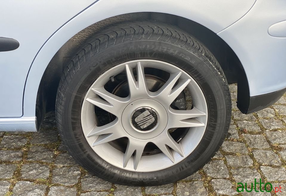 2003' SEAT Ibiza photo #6