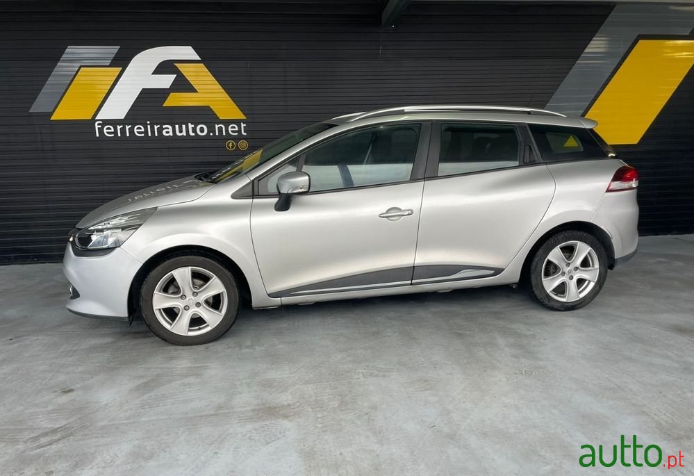 2014' Renault Clio Sport Tourer photo #4