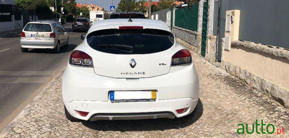 2012' Renault Megane photo #3