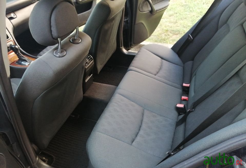 2006' Mercedes-Benz C-220 photo #6