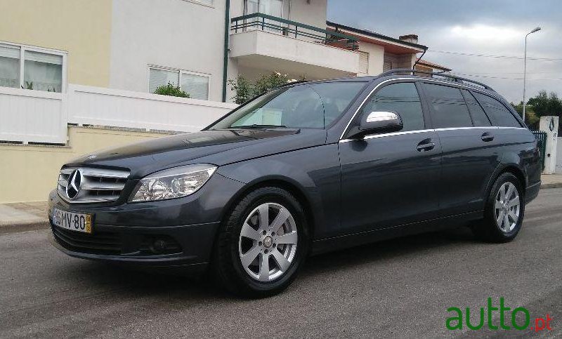 2008' Mercedes-Benz C-220 photo #2