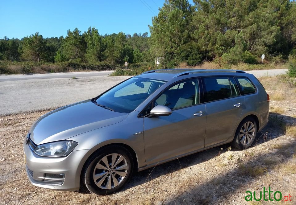 2015' Volkswagen Golf Variant photo #3