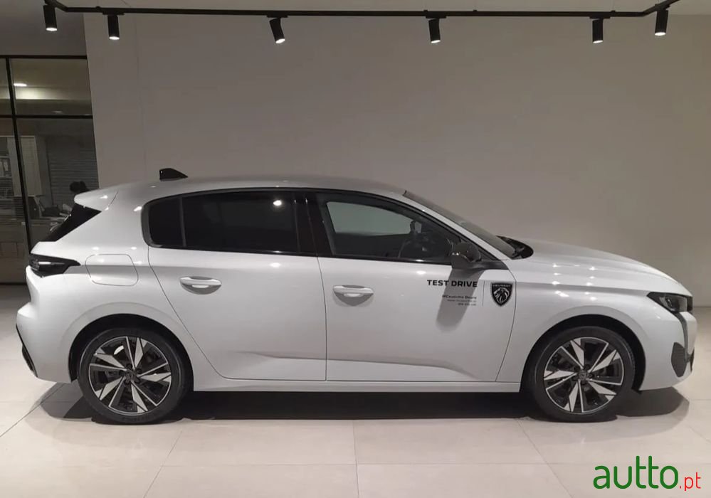 2023' Peugeot 308 photo #4