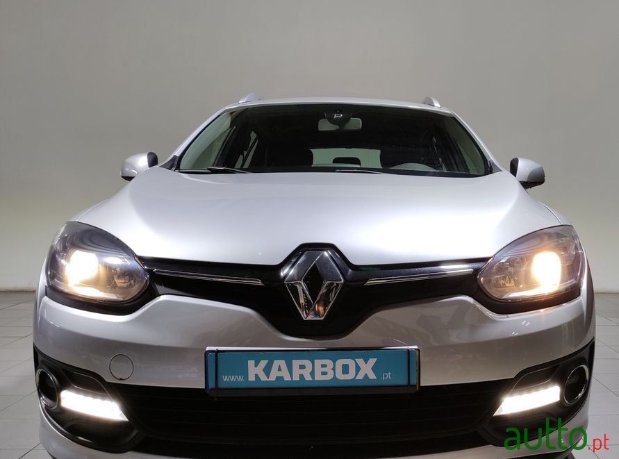 2015' Renault Megane Sport Tourer photo #3