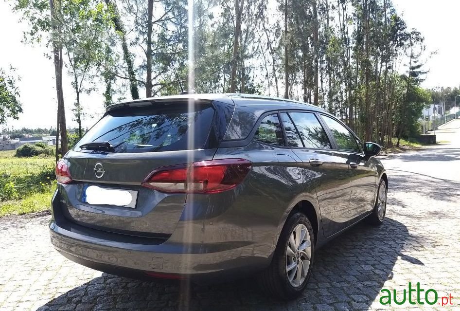 2019' Opel Astra Sports Tourer photo #4