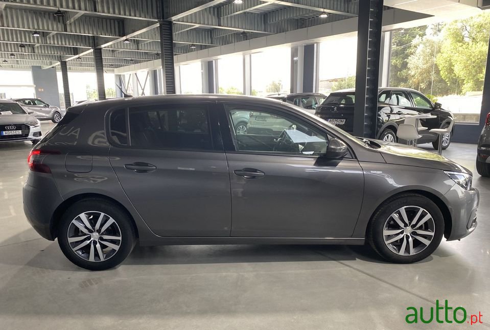 2021' Peugeot 308 photo #5