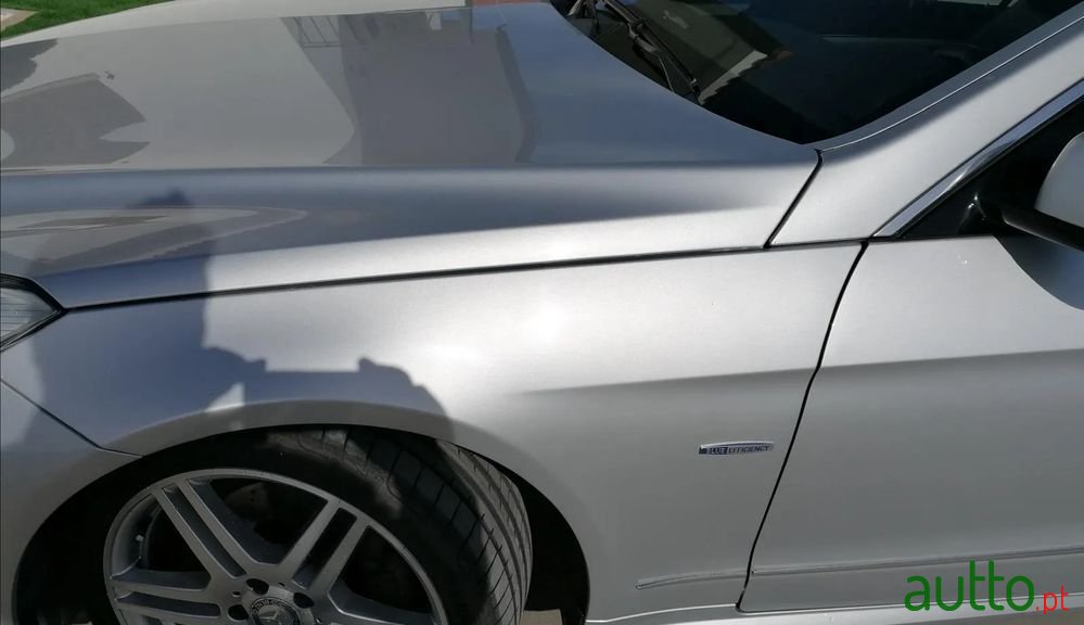 2012' Mercedes-Benz Classe E photo #5