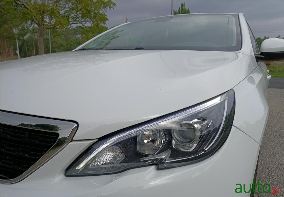 2018' Peugeot 308 Sw photo #6