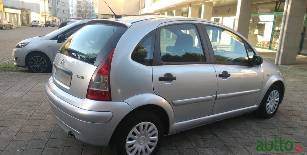 2010' Citroen C3 1.4 Hdi Sx Pack photo #4