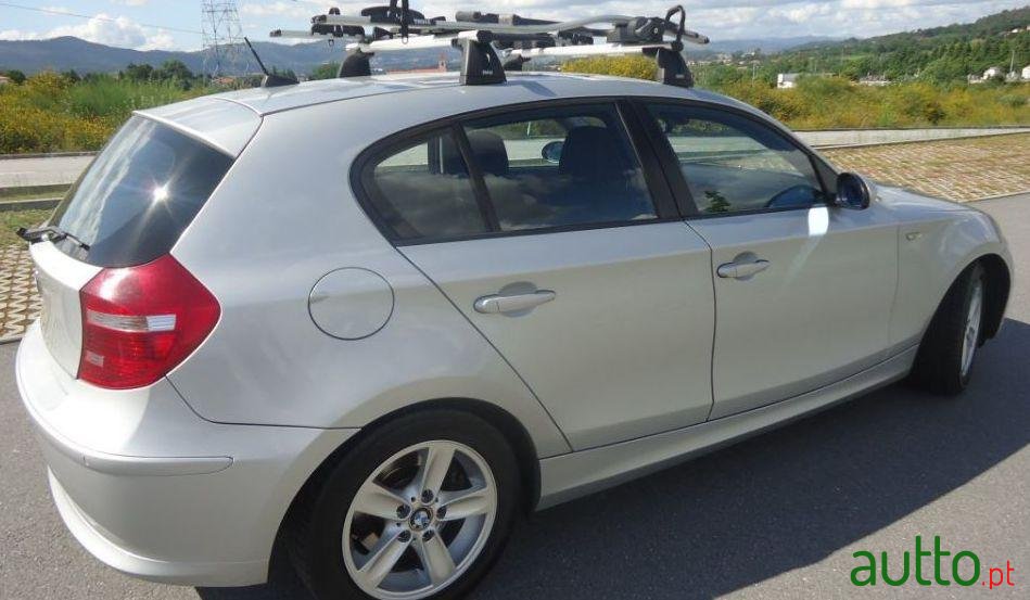 2008' BMW 118 D photo #1