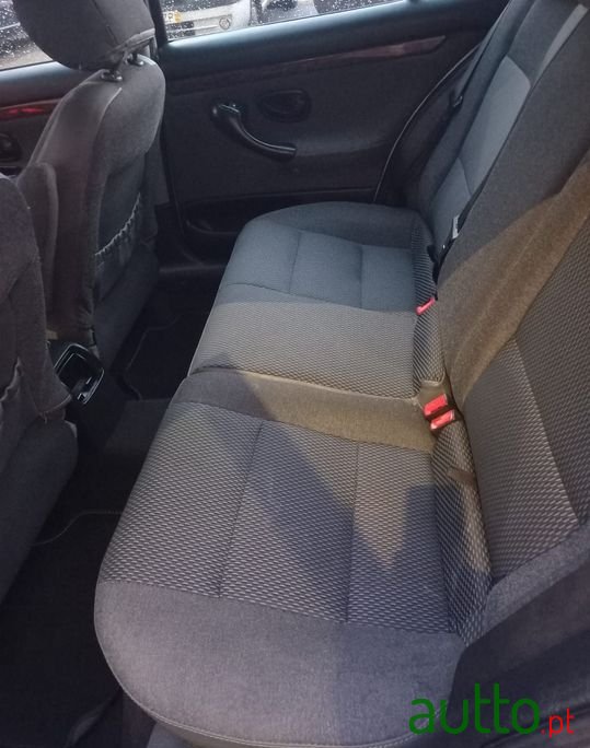 2004' Peugeot 406 Sw photo #5