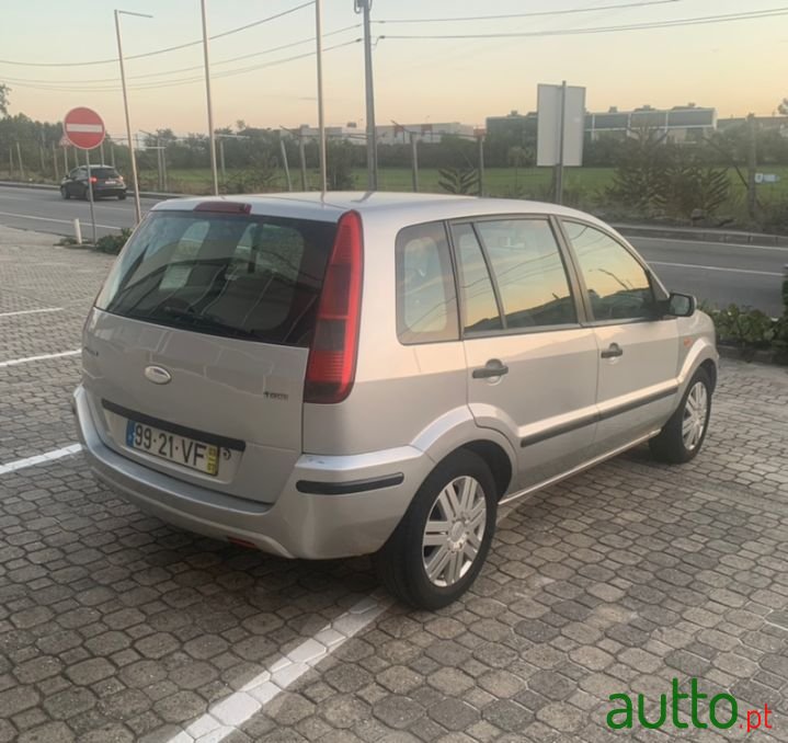 2003' Ford Fusion photo #3