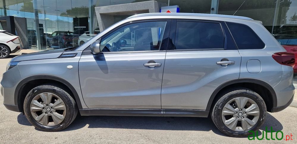 2023' Suzuki Vitara photo #2