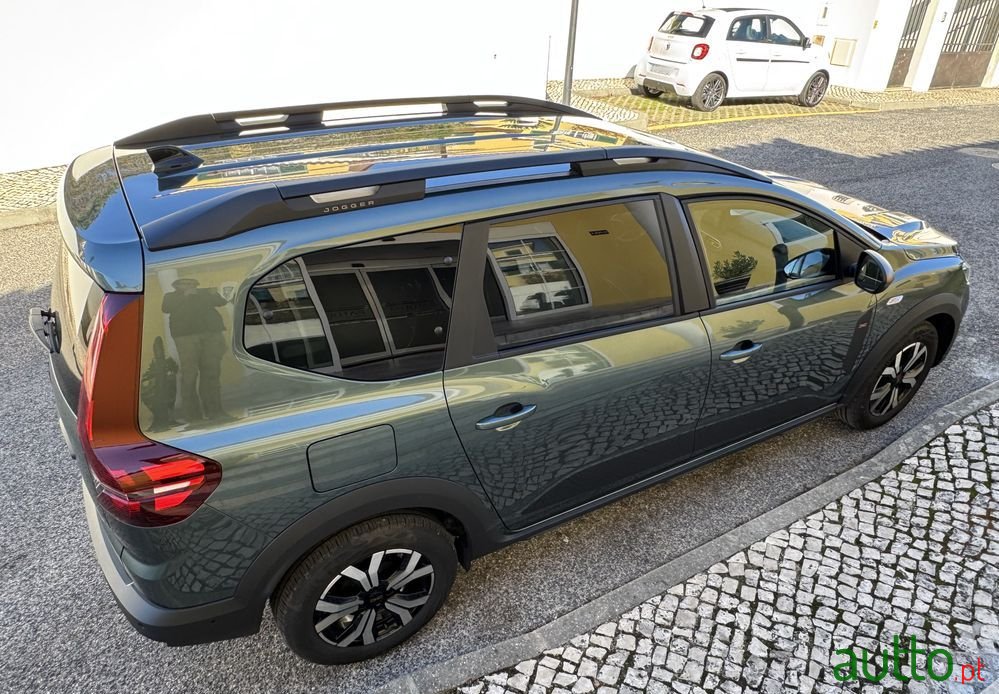 2024' Dacia Jogger photo #5