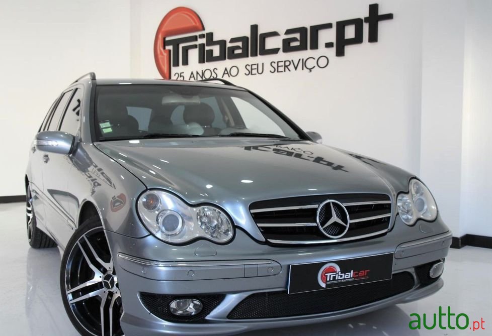 2005' Mercedes-Benz C-220 photo #1