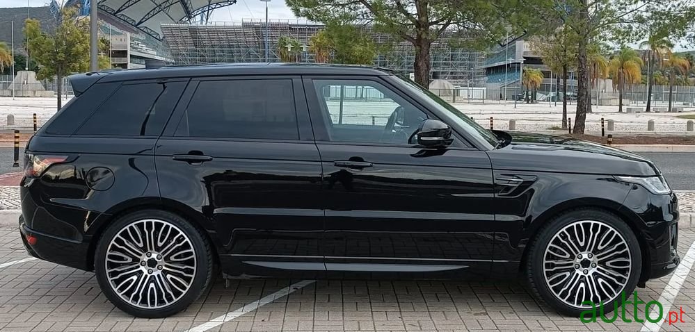 2022' Land Rover Range Rover Sport photo #6