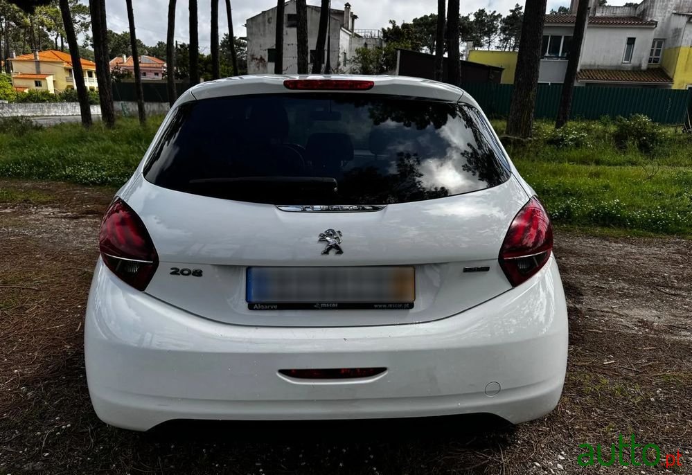 2016' Peugeot 208 photo #5