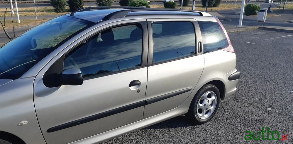 2006' Peugeot 206 Sw photo #5