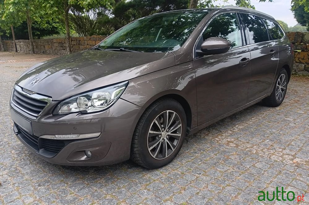 2014' Peugeot 308 Sw photo #3