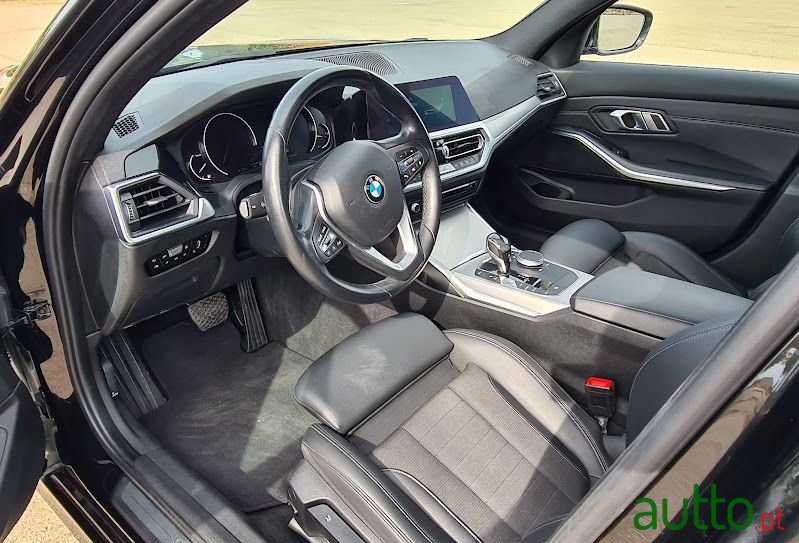 2019' BMW 320 photo #6