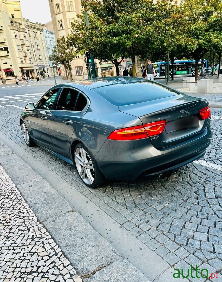 2016' Jaguar XE photo #3