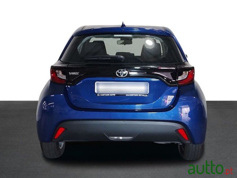 2023' Toyota Yaris photo #2