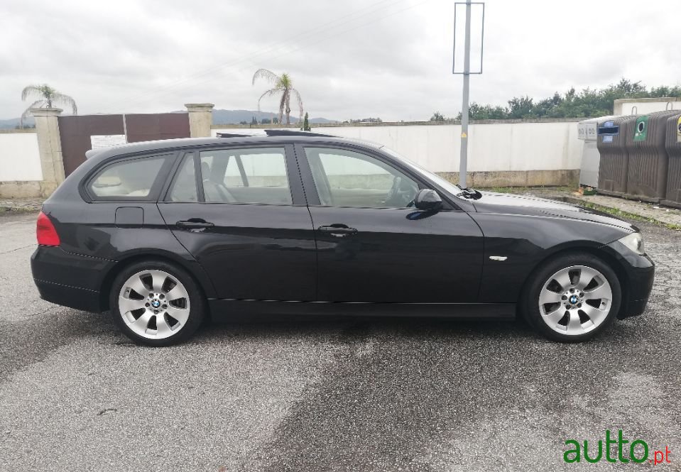 2006' BMW 320 Touring photo #1