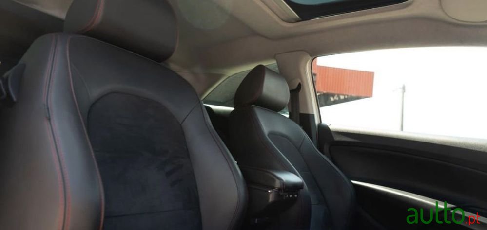 2017' SEAT Ibiza Sc 1.0 Ecotsi Fr photo #2