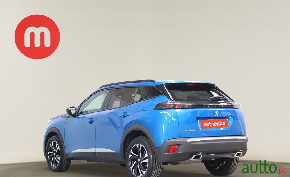 2023' Peugeot 2008 photo #3