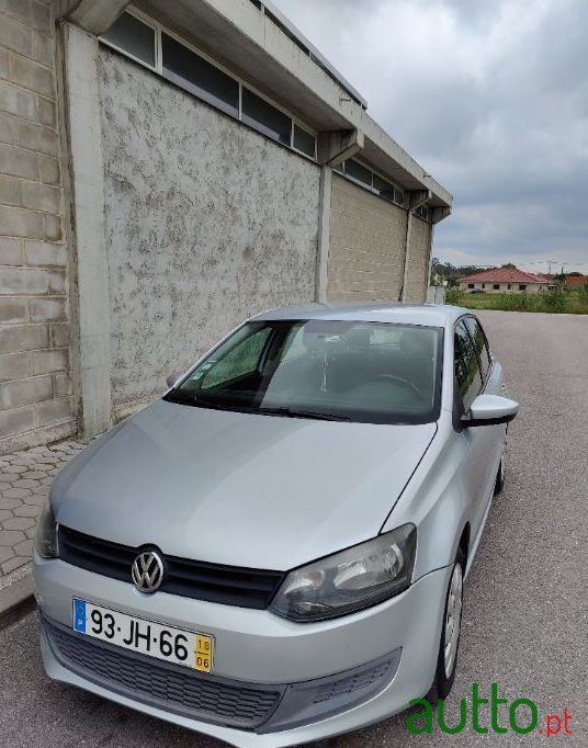 2010' Volkswagen Polo photo #1