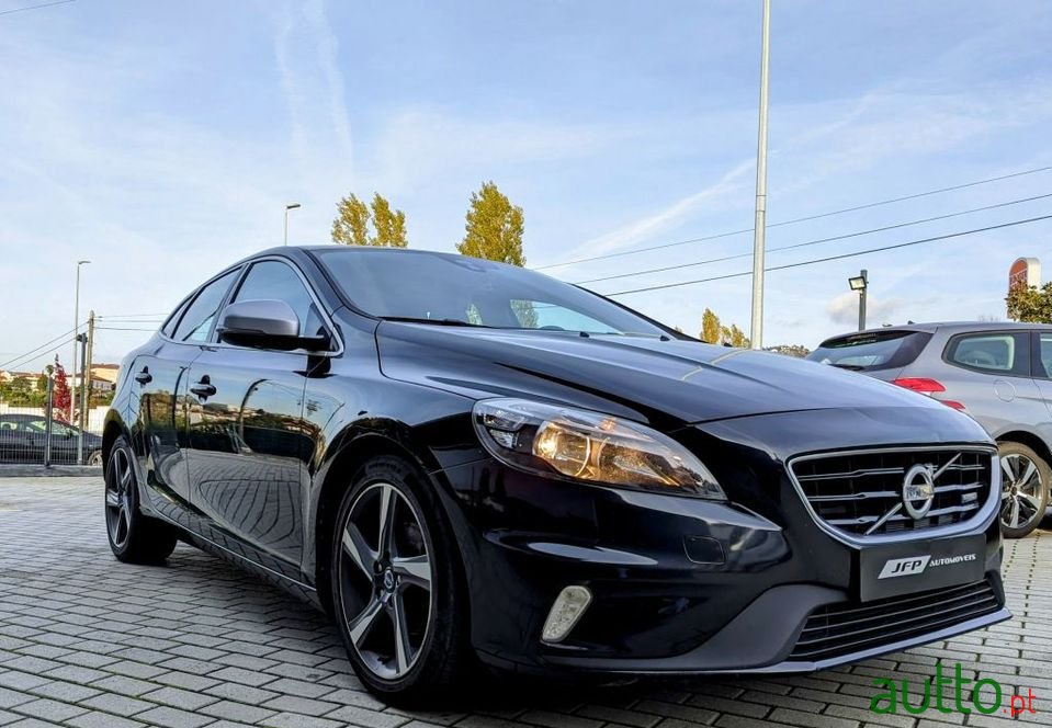 2014' Volvo V40 photo #2
