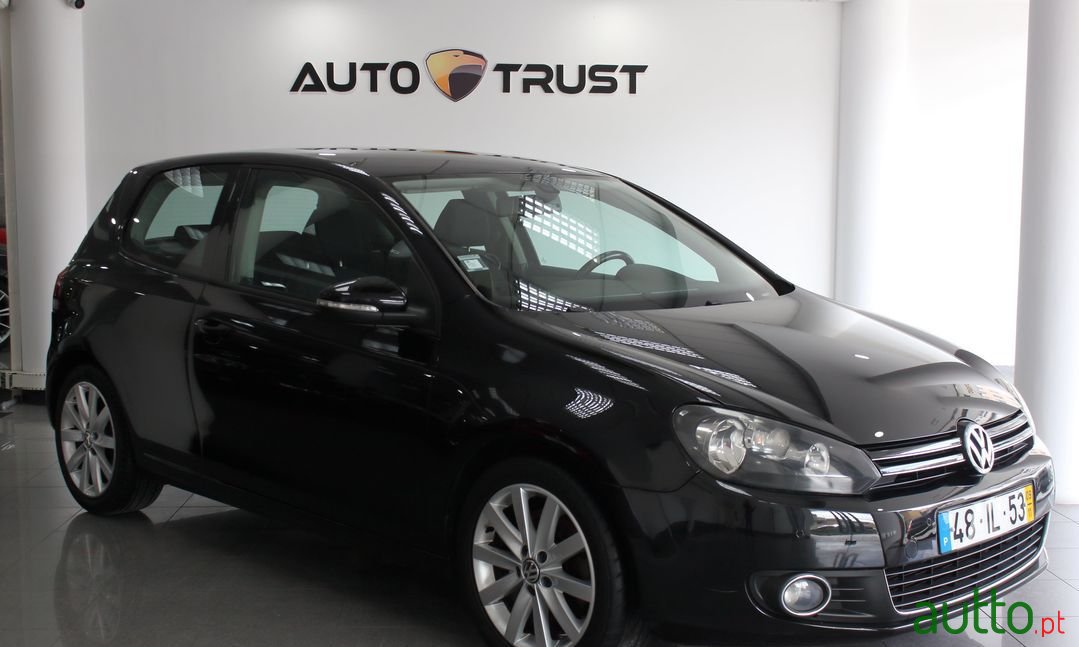 2009' Volkswagen Golf photo #1