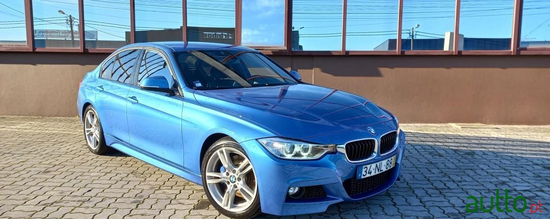 2013' BMW 320 photo #1