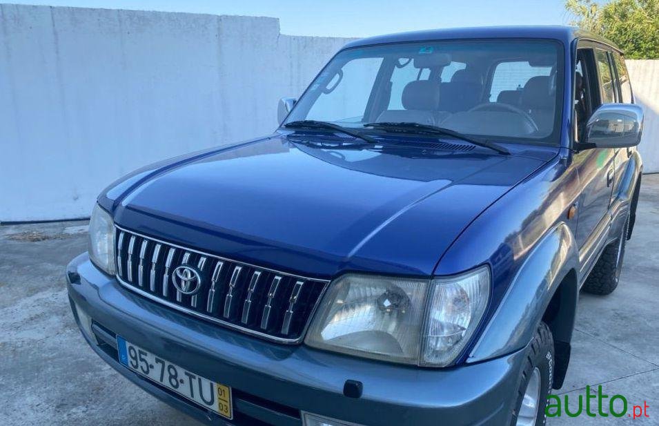 2001' Toyota Land Cruiser photo #2