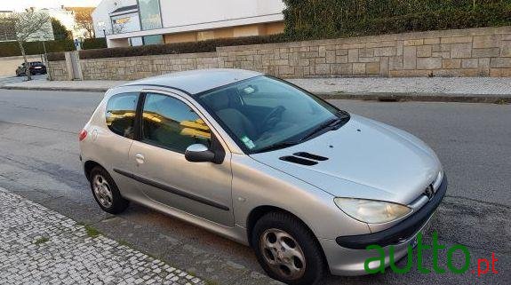 2002' Peugeot 206 photo #1