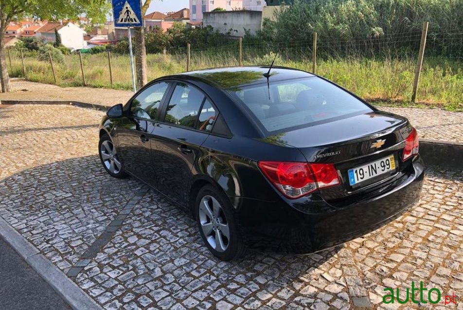 2009' Chevrolet Cruze photo #5