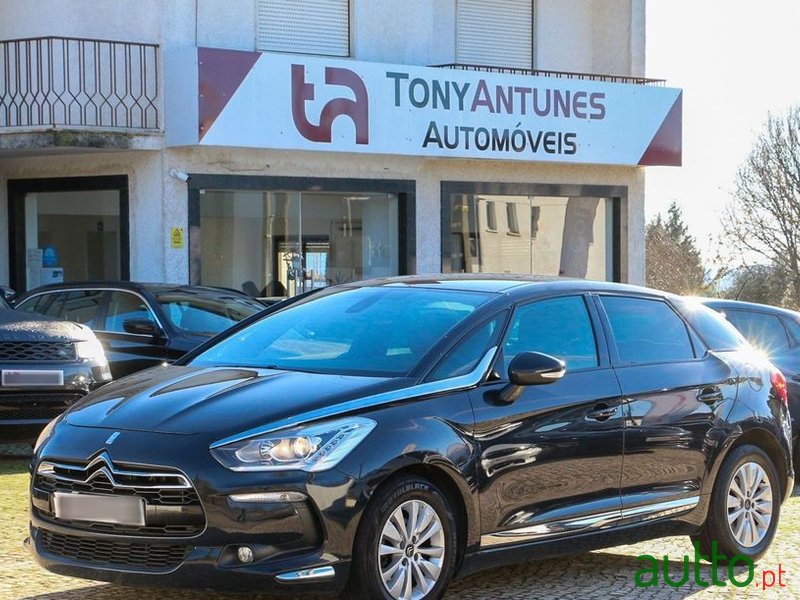 2014' DS Automobiles Ds5 photo #1