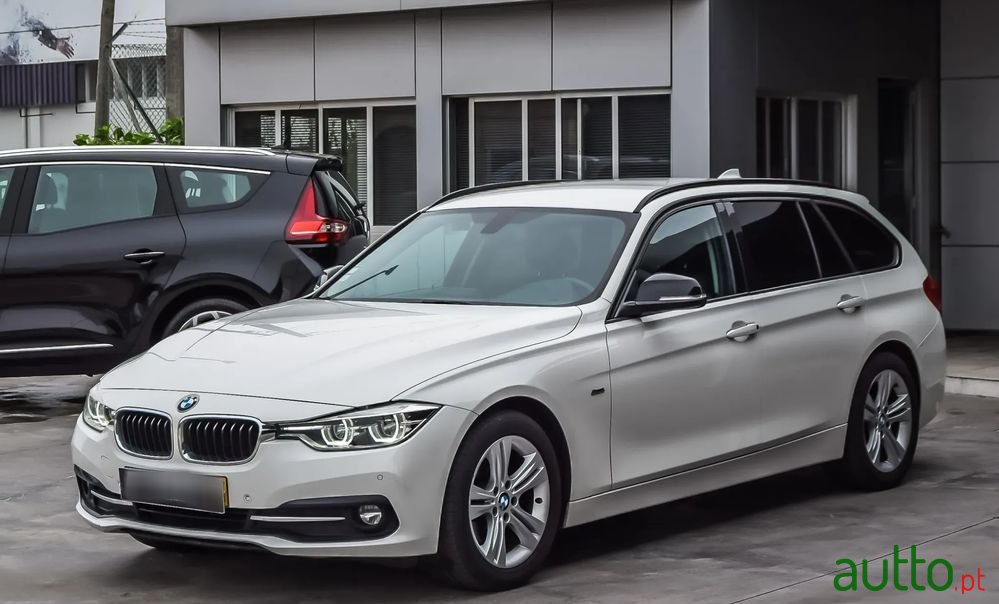 2017' BMW 320 D Touring Line Sport photo #3